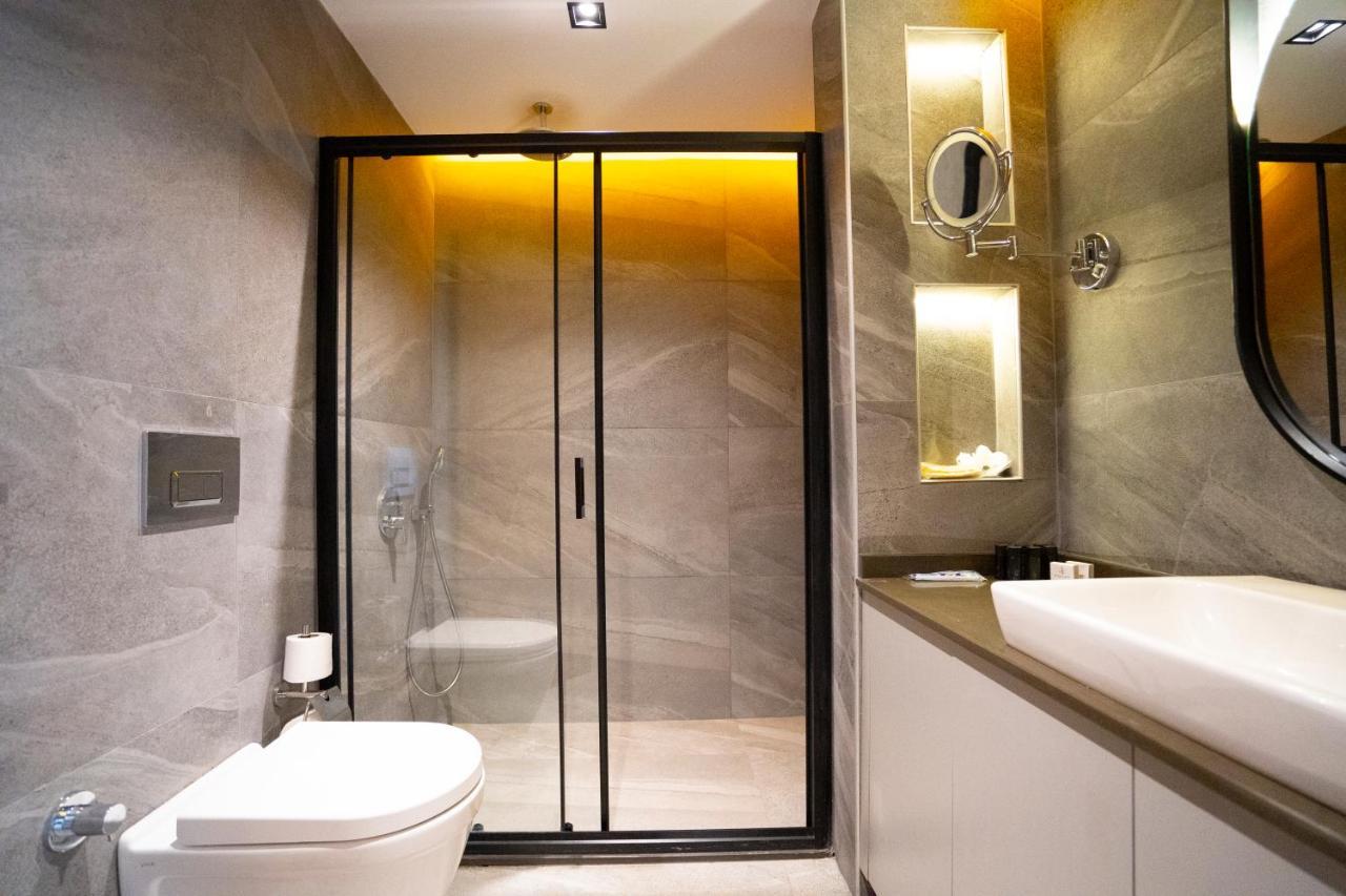 Quadruple Deluxe Room with Jacuzzi,1299239395:JPEG